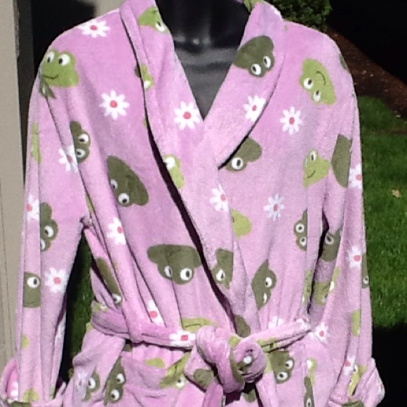 Sonoma Other - NWT Pink bathrobe w/Green Frogs White Flowers Med.